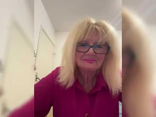 Offline KASANDRABOLOSHKA on BongaCams