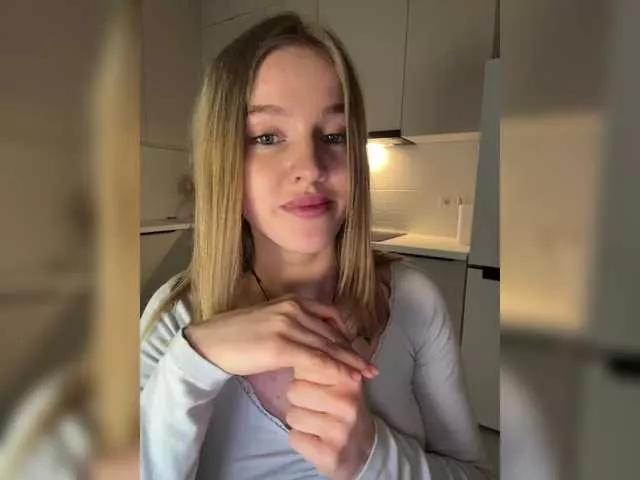 Offline KateDanverr on BongaCams