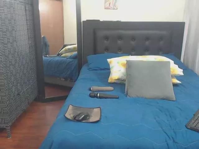 Offline katiehotx on BongaCams