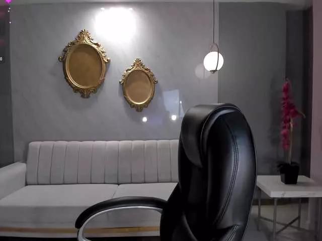 Offline KatieStonne on BongaCams