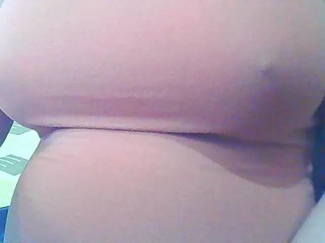 Offline KeepmepregO on BongaCams