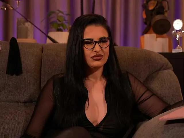 Offline KellyKent on BongaCams