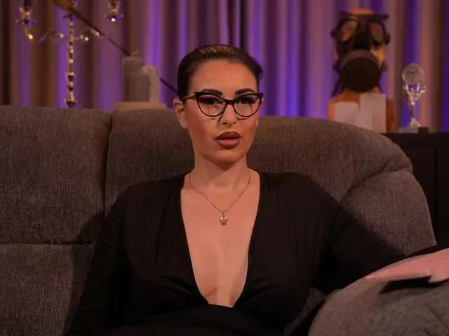 Offline KellyKent on BongaCams