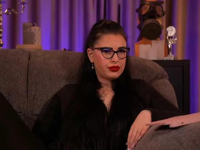 Offline KellyKent on BongaCams