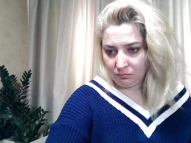 Offline KickaIricka on BongaCams