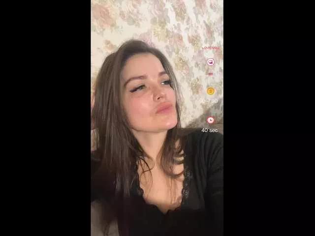 Offline KikiMilf84 on BongaCams
