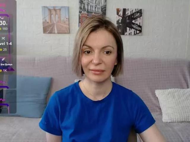 Offline Kiramarta on BongaCams