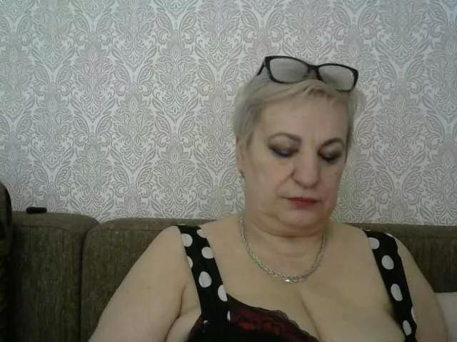 Offline lara45 on BongaCams