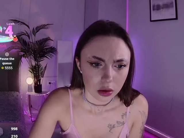 Offline Lerochkaa on BongaCams