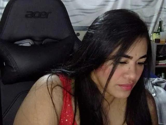 Offline Letty33 on BongaCams