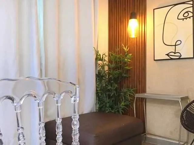 Lia-Mar — I like to see your face when I'm sucking your cock, I like dirty talk and receive orders. 

If you tell me when you are about to cum, it will also be my best moment to cum too!