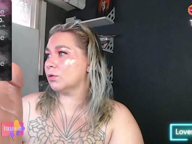 Offline Lilye on BongaCams