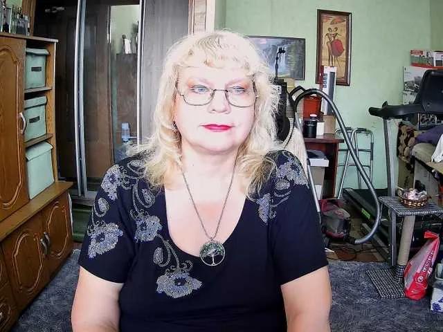 Offline LOLA88888 on BongaCams