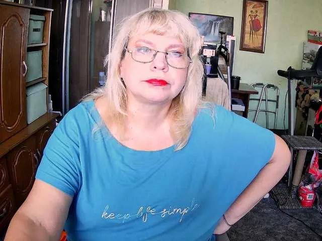 Offline LOLA88888 on BongaCams