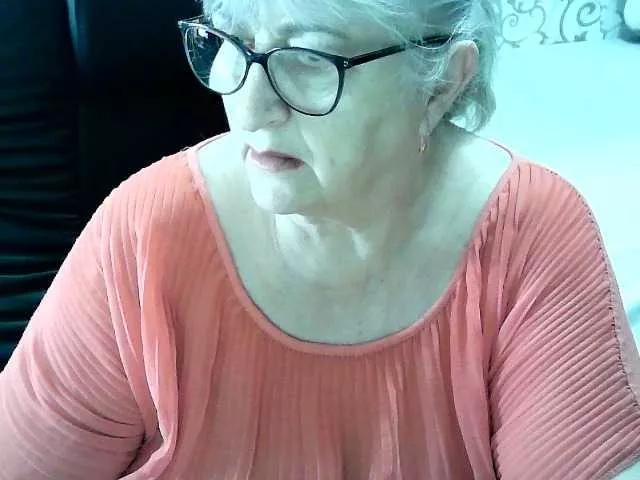 Freechat LolkaAlyss on BongaCams