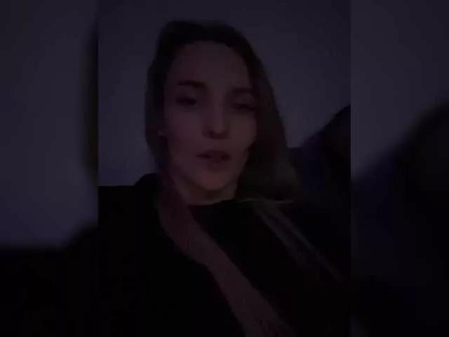 Offline Lunaluxseri on BongaCams