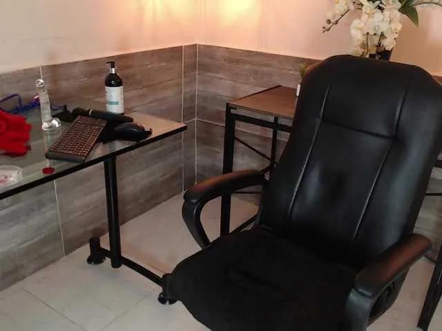 LussieWillow on BongaCams 