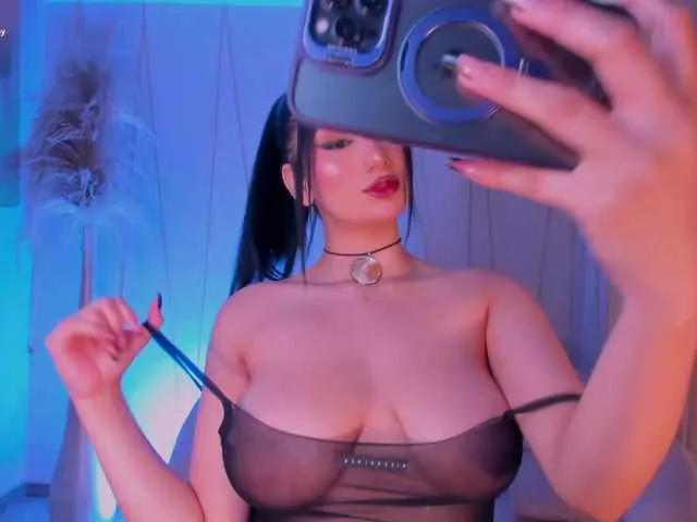 Offline MaddisonLowe on BongaCams