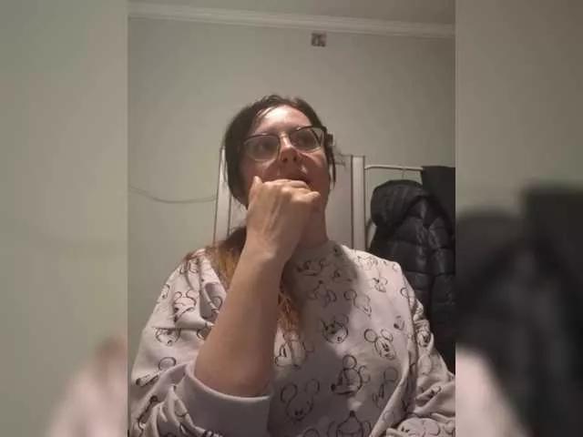 Offline mandarinka28 on BongaCams