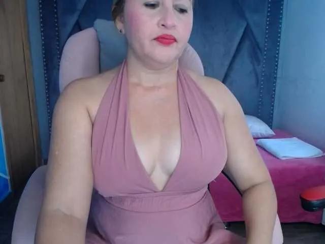 Offline meganmilf2 on BongaCams