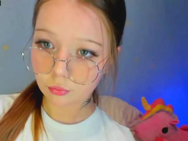 MelMooon on BongaCams 