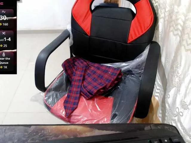 Offline miajunk on BongaCams