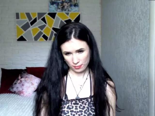 Offline MilfLunna on BongaCams