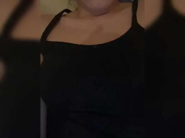Freechat MILKIWAYSEX23 on BongaCams