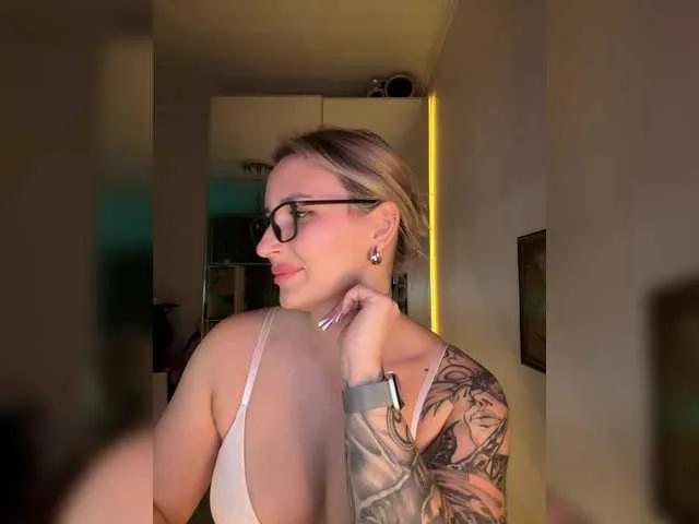 Offline Miss-Fetish on BongaCams