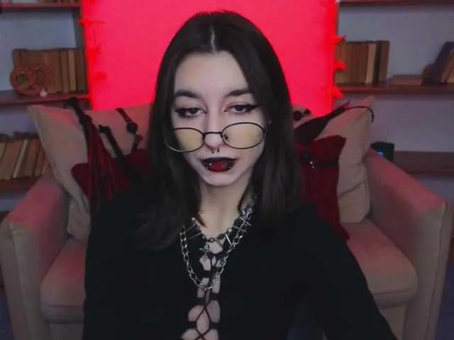 Offline MistressMarcelline on BongaCams