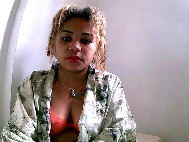 BongaCams Monica1612 is Freechat Monica1612 — Me sentir dsire, les compliments oss, les regards brlants, les strip-tease lents, et voir ton imagination me pousser  aller plus loin...
