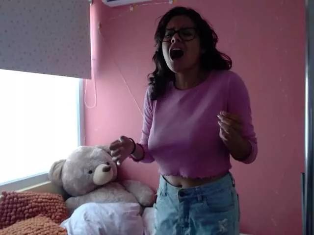 Offline morahaze on BongaCams