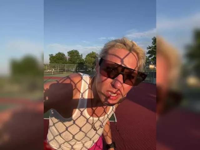 Offline mylfGlama on BongaCams