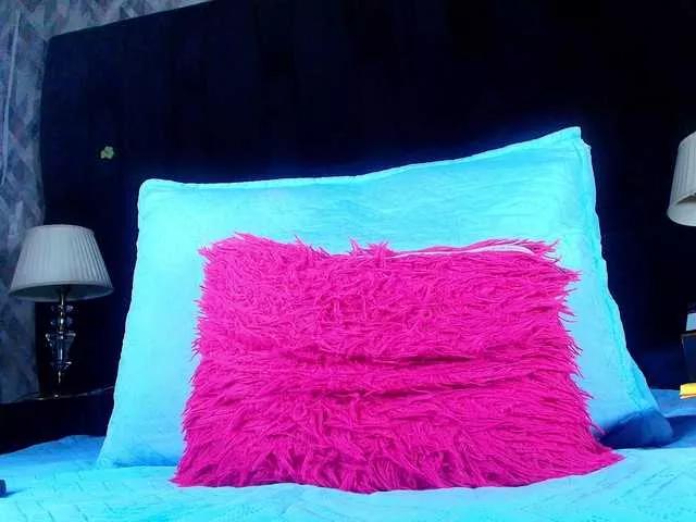 Offline naomi-k on BongaCams