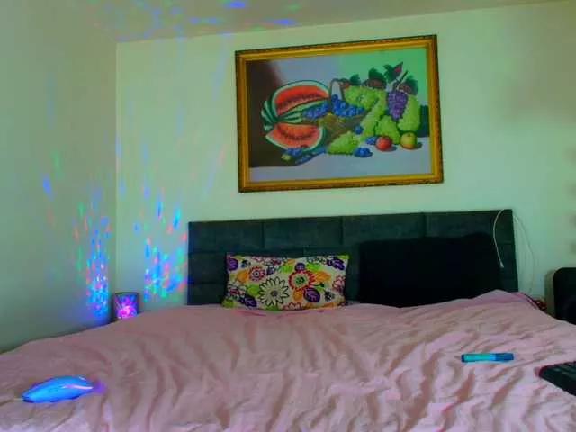 Offline ParisVany26 on BongaCams