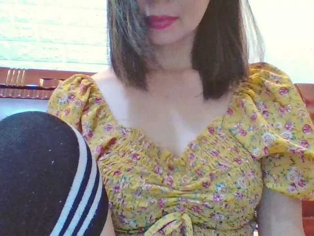 Offline pornadrianna on BongaCams