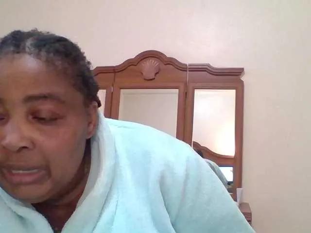 Offline pussylips53 on BongaCams