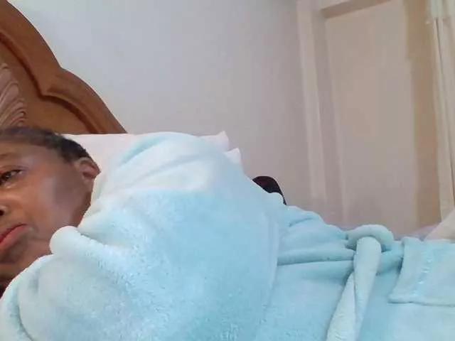 Offline pussylips53 on BongaCams