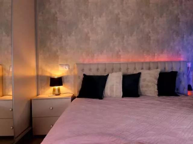 Offline Raisa1gee on BongaCams