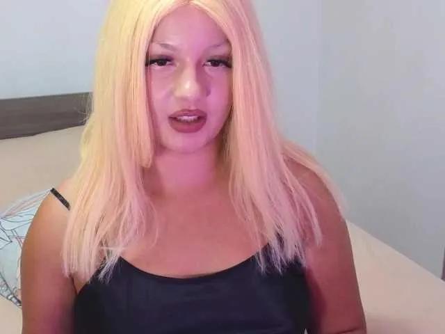 Offline Rosebelle1 on BongaCams