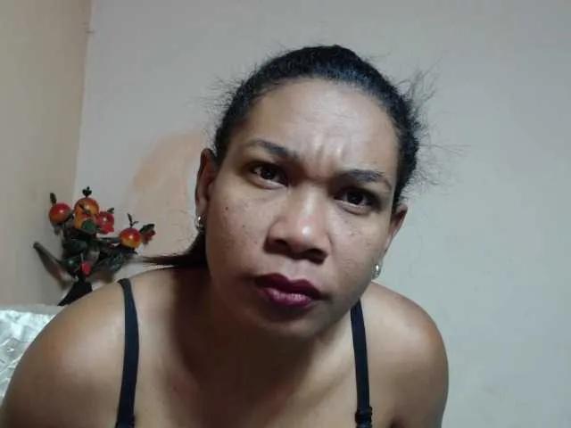 BongaCams Rsylvie is Freechat Rsylvie — J'aime crem au chocolat amour vritable squirt et jouer anal, j'aime  bais moi et avec jouer toys ou dildo