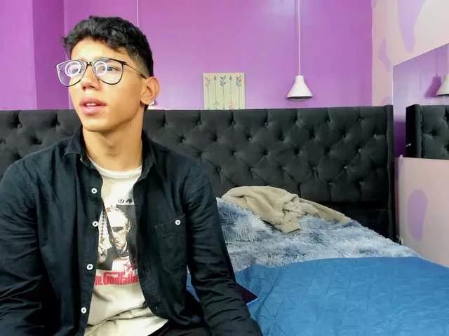 Offline RyanPricee on BongaCams