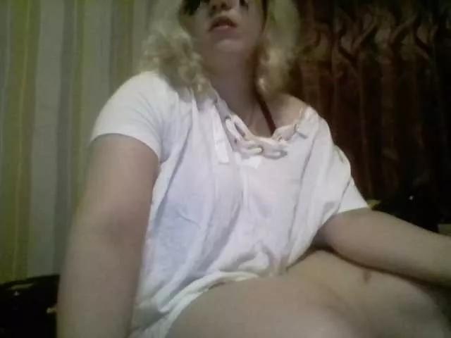 Offline Sarah-Jane on BongaCams