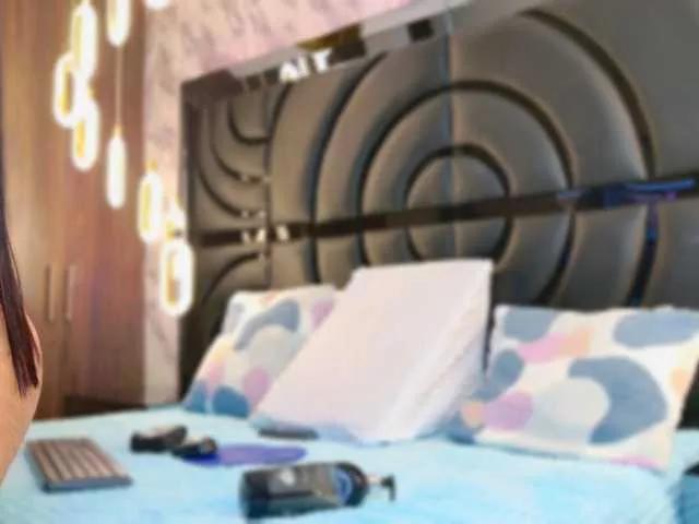 Offline SarahGrey on BongaCams