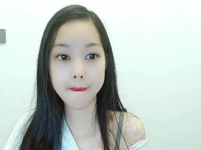 Offline Selinababy99 on BongaCams