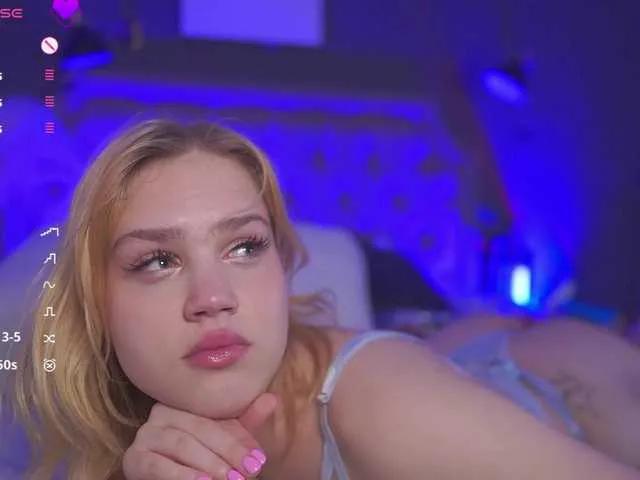 Offline SexyBlondeDoll on BongaCams