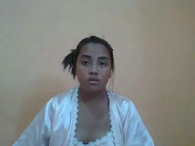 Offline SunsetMonica on BongaCams