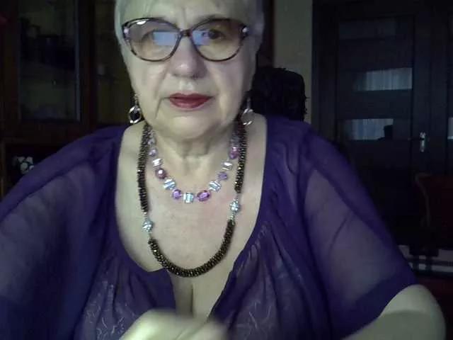 Offline SweetCherry00 on BongaCams