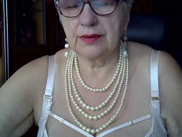 Offline SweetCherry00 on BongaCams