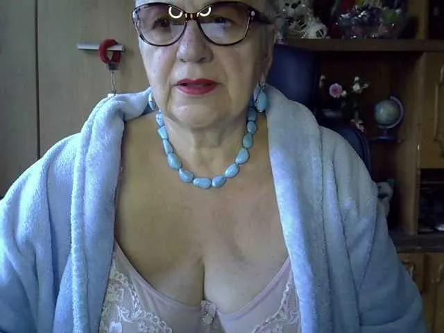 Offline SweetCherry00 on BongaCams